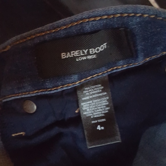 Low rise boot cut stretch - Picture 3 of 3